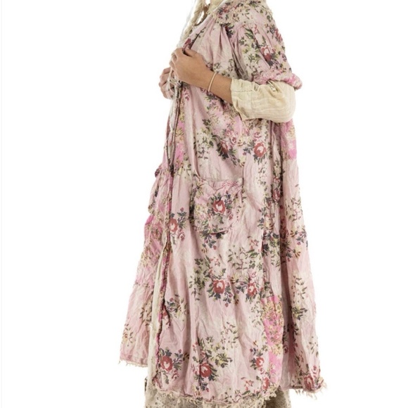 Magnolia Pearl Lila Bell Dress in Brynn - Picture 3 of 17